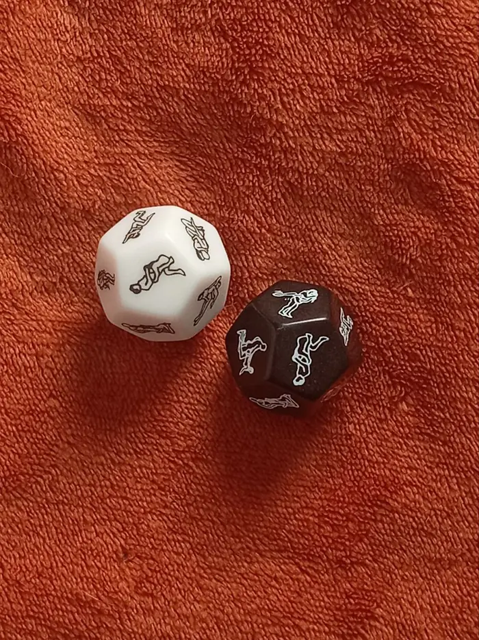 Dados para parejas (blanco y negro)